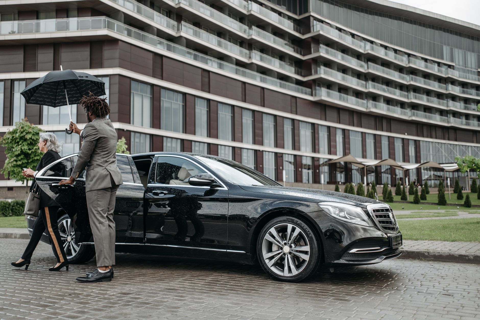Chauffeur privé équipe à Saint-Maur-des-Fossés